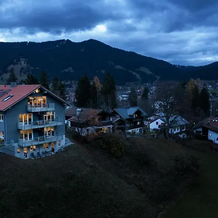 Ferienwohnungen Friedenshoehe In Oberammergau Exterior photo